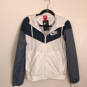 Nike wind breaker